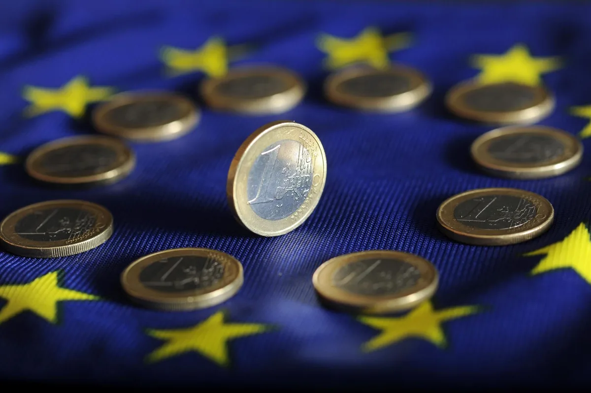 El PMI de la eurozona marca máximos de 9 meses y sugiere un crecimiento del 0,3% en el tercer trimestre
