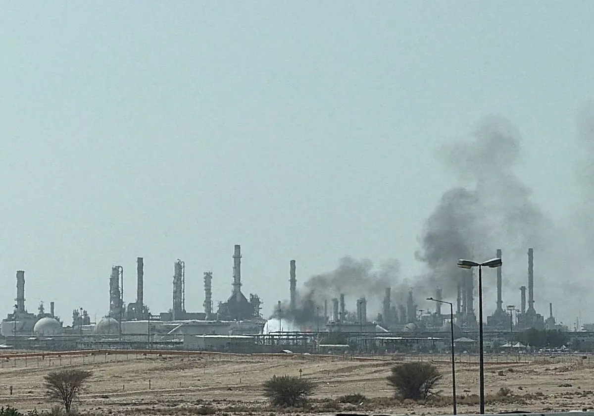 Los hutíes golpean el corazón económico saudí y Yemen se hunde en otra crisis humanitaria