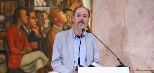 Villoro pide más presupuestos para ciencia, cultura, educación y salud, "pilares esenciales de una política de izquierda”