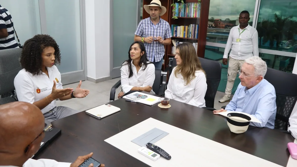 El Centro Democrático entrega ayuda humanitaria y tecnológica a afectados en el Chocó tras el terremoto del 10 de agosto
