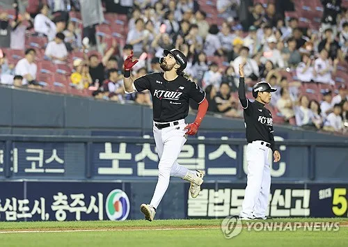 kt 힐리어드, 둘째 출산으로 경조 휴가…"가장 역할 다하길"(종합)