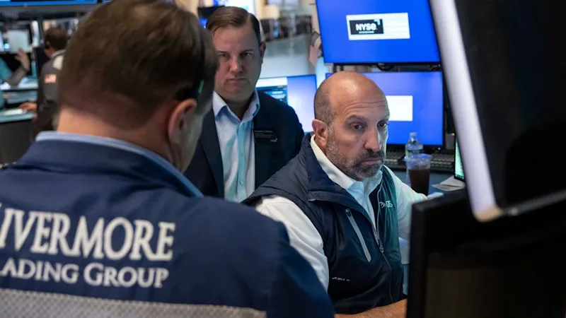 ASX slumps as miners, banks fall; Oil prices jump