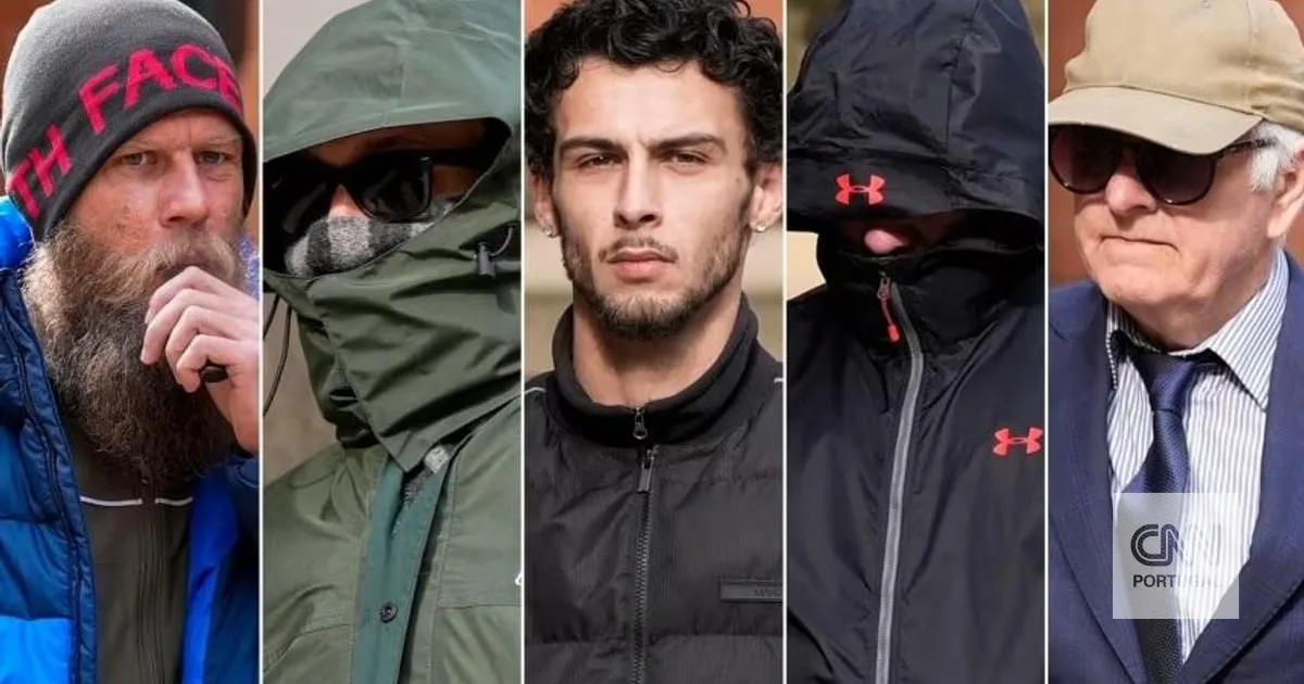 Britânico acusado de drogar e abusar sexualmente da esposa vai a julgamento com mais 12 pessoas