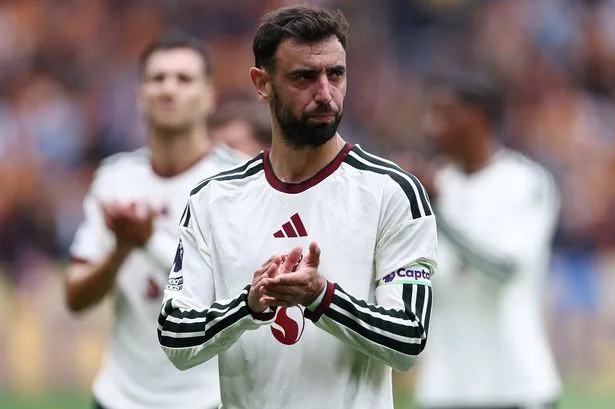 Bruno Fernandes 'deserves respect' after 'carrying history of Man Utd on his shoulders'