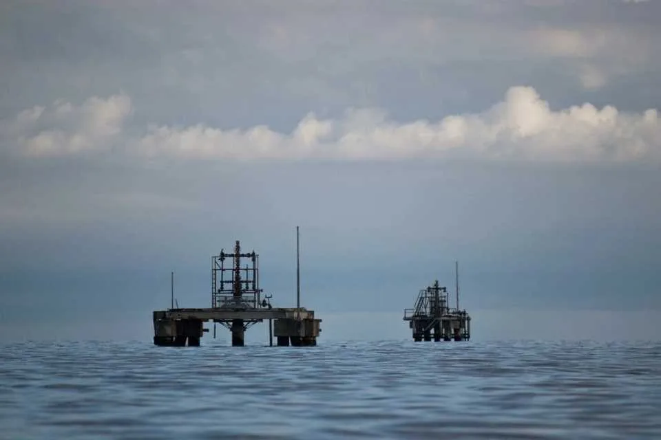 UNT exige difundir texto íntegro del acuerdo petrolero entre Venezuela y EEUU