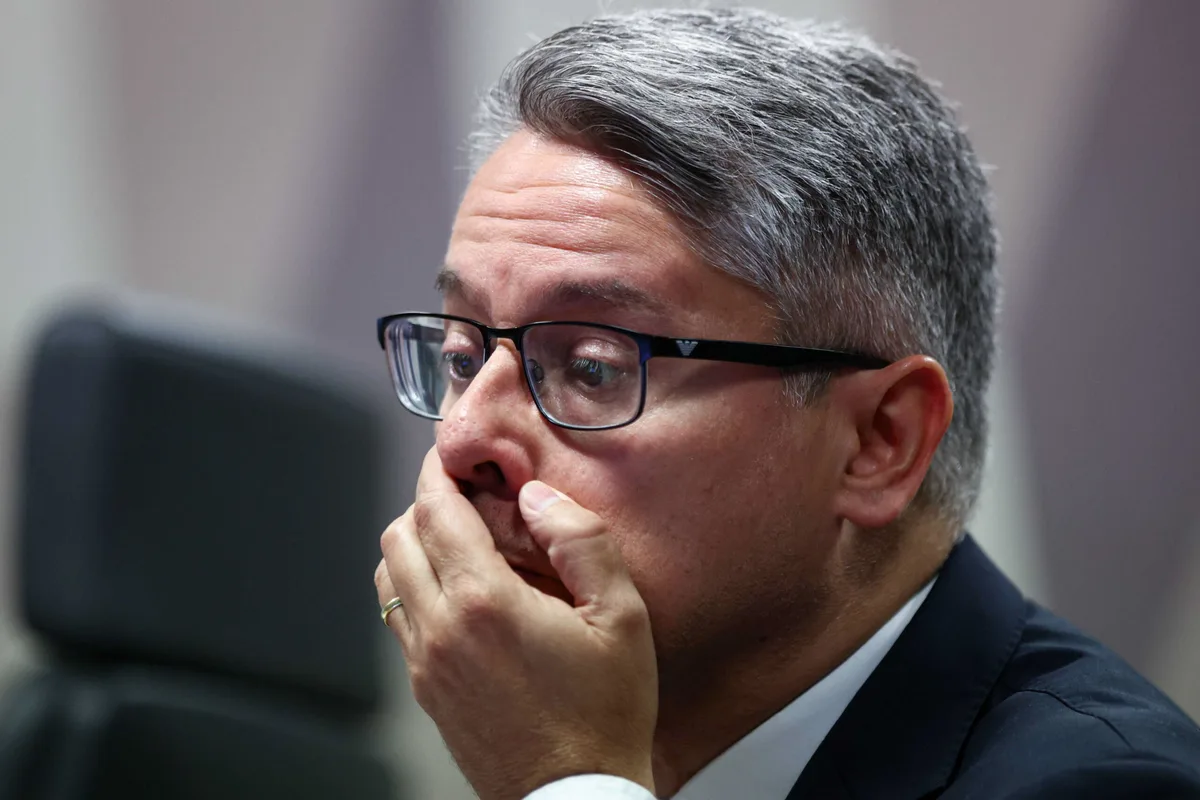 Senado pede que Zanin rejeite ação de Alessandro Vieira sobre CPI do Master