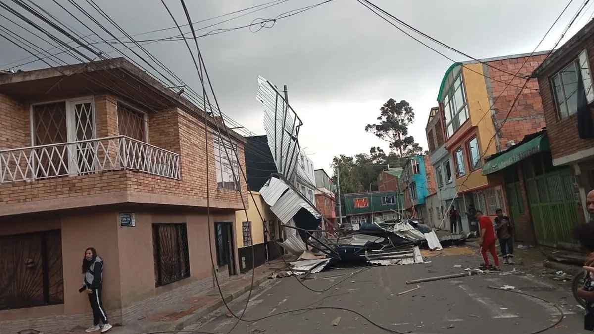 Así fue el impresionante vendaval que dejó más de 150 casas sin techo en Funza, Cundinamarca: varios sectores quedaron sin luz