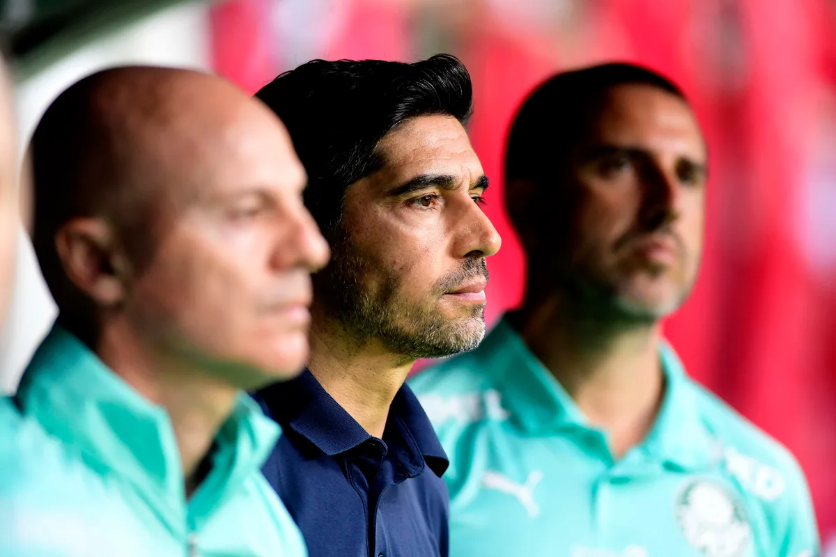 Abel cita paciência do Palmeiras com Giay, que decidiu Dérbi: "Quem não tem futuro, não fica"
