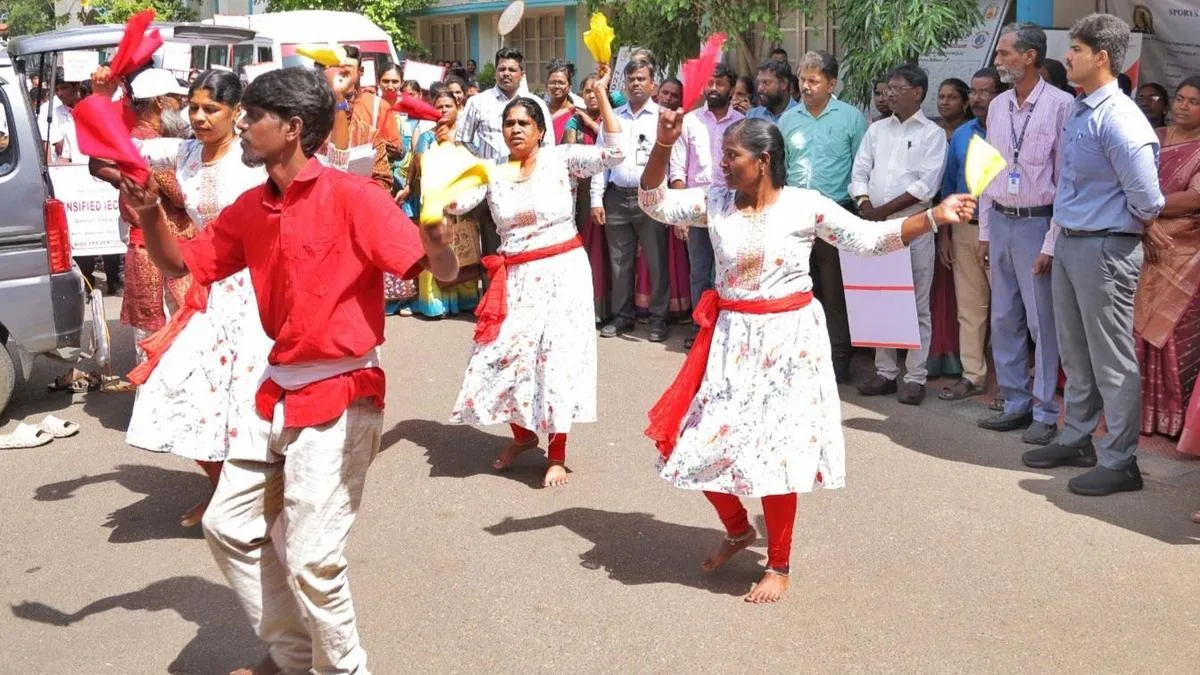 AIDS awareness rally flagged off in Kanniyakumari
