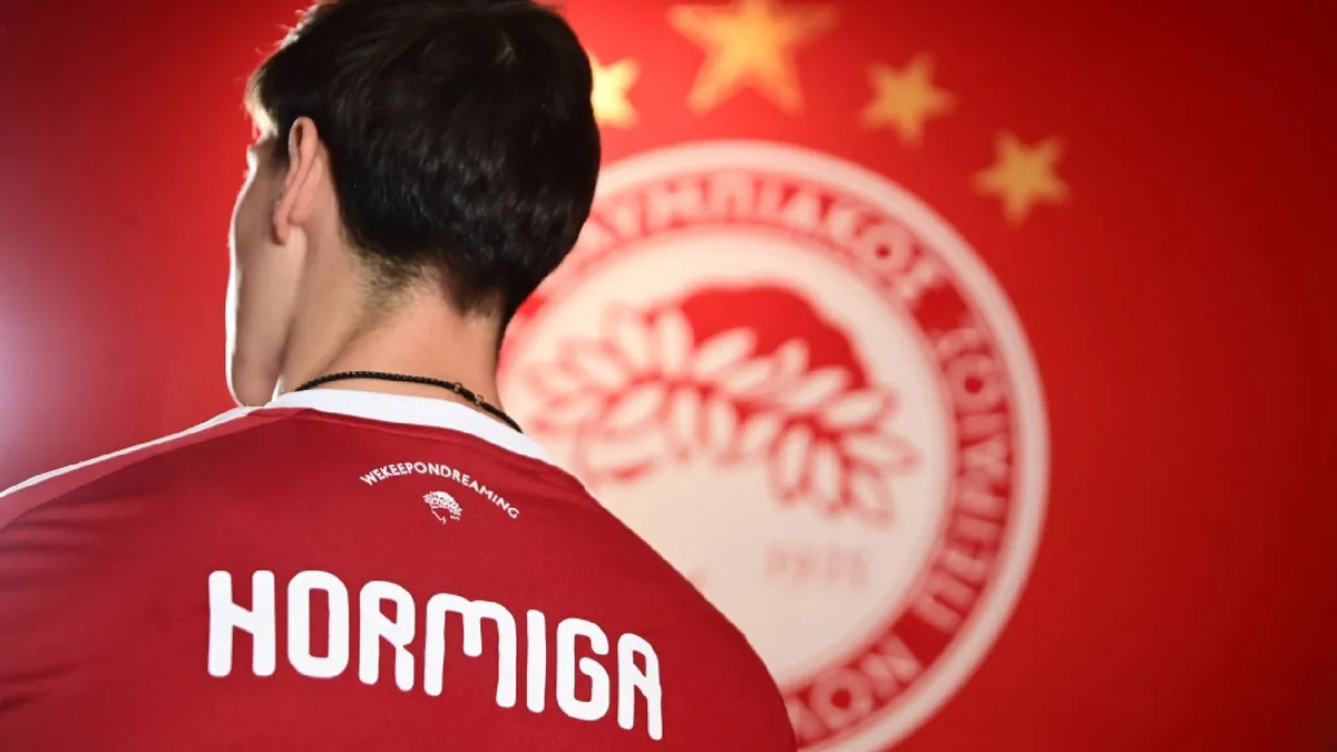 ‘Hormiga’ González da sus primeras palabras con la playera del Olympiacos: “Contento de que un club tan grande se fijara en mí”