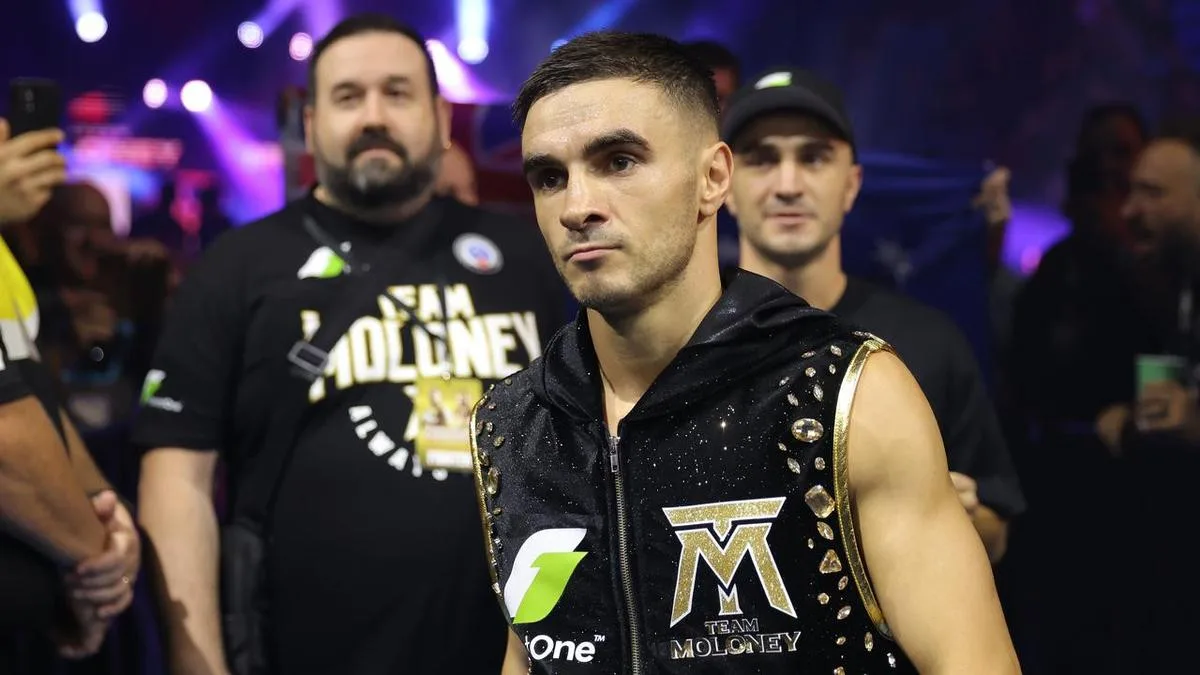 Aussie champ closes in on chance to join boxing greats