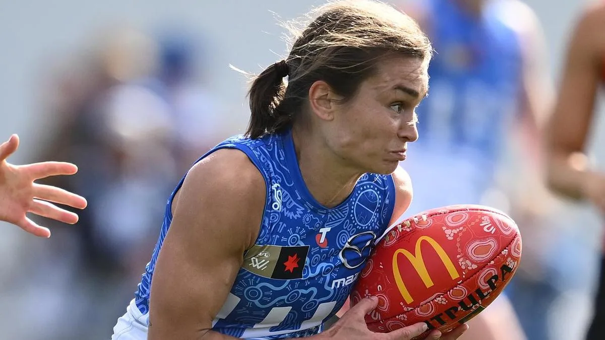 Roos down Bombers, Dockers survive scare against Saints