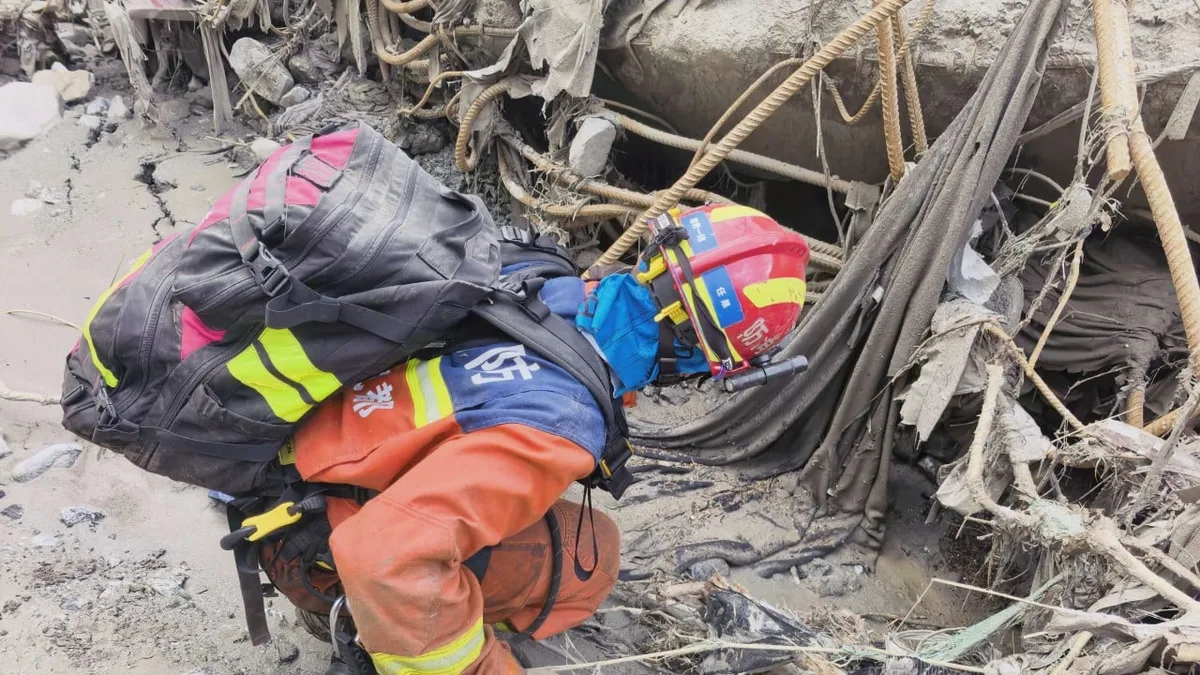 China-Nepal floods: 9 Chinese tunnel experts sent to aid rescue in race against time