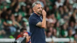 «Jamais apontarei o dedo a um jogador meu, assumo sempre os erros»