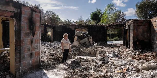 Mégafeu de Gironde : « Le Porge n’a pas été abandonné », martèle le chef des pompiers, chronologie à l’appui