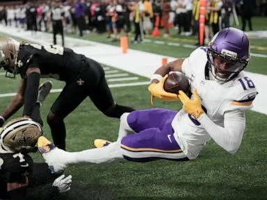 Jefferson, Jones and Murray all produce to help the unbeaten Vikings top the slumping Saints 23-13