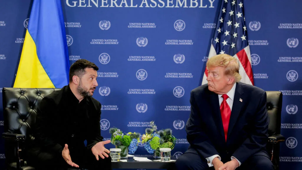 Trump exempte la Russie de nouvelles sanctions, en pleine crise avec Kiev