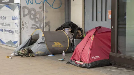 Edinburgh puts migrants first for social housing – Telegraph