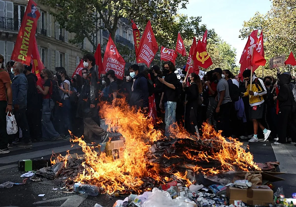 ¿Por qué el 'recomunismo' anticapitalista se ha puesto de moda?