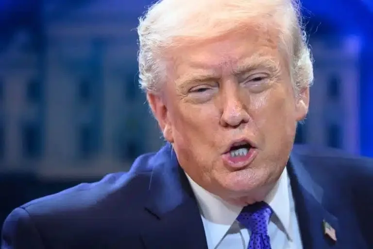 Trump amplia disputa pelo petróleo venezuelano e anuncia controle sobre reservas de 65 bilhões de barris