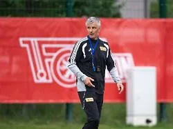 Härtel entschuldigt sich: Diskriminierung: Lange Sperre für U-19-Trainer von Union Berlin
