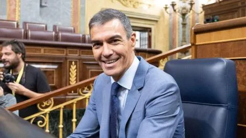 Moncloa celebra el paso adelante de Europa con la prohibición de las redes sociales a los menores: "La infancia se protege"