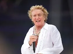 "Oops I did it again": Rod Stewart wird zum siebten Mal Großvater