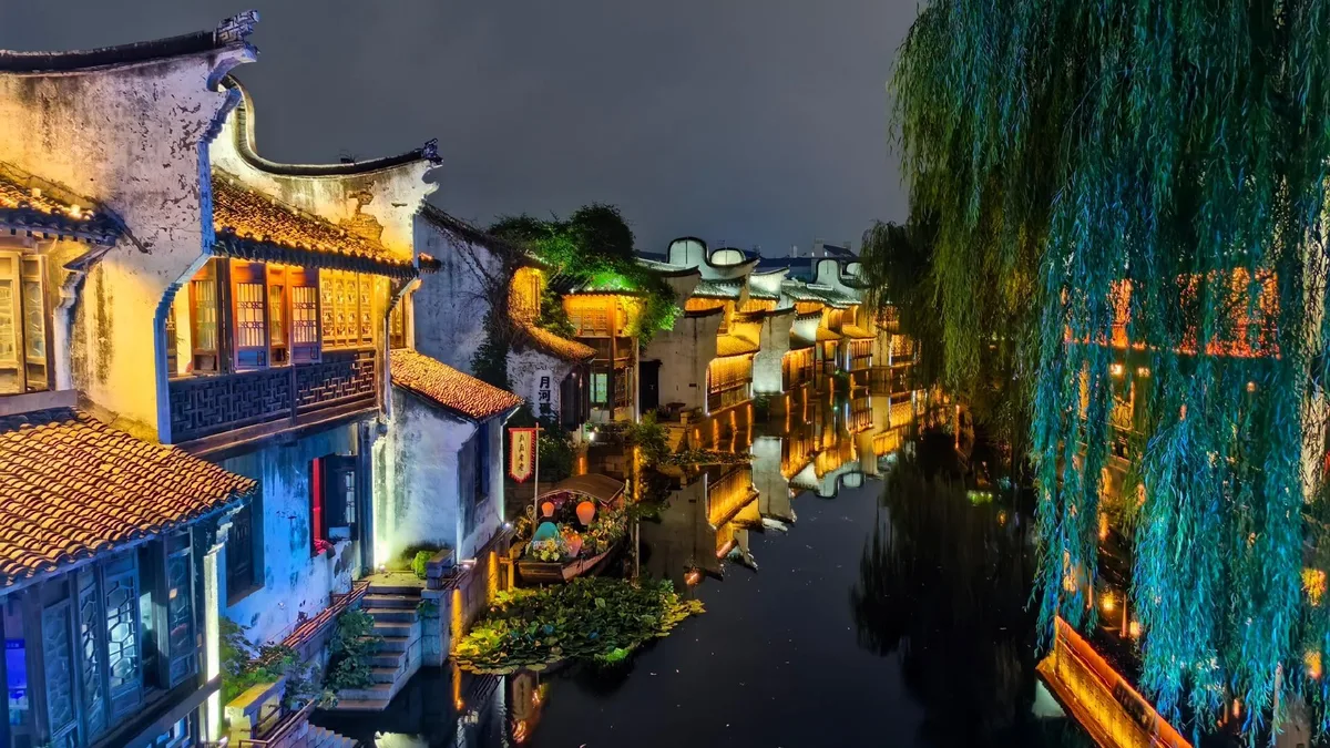Yuehe Ancient Street at night: Heritage revitalized