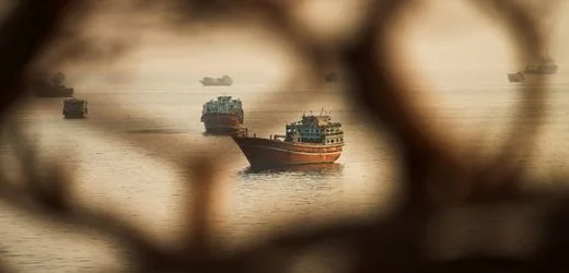 Iran reklamiert Angriff auf Supertanker in Straße von Hormus