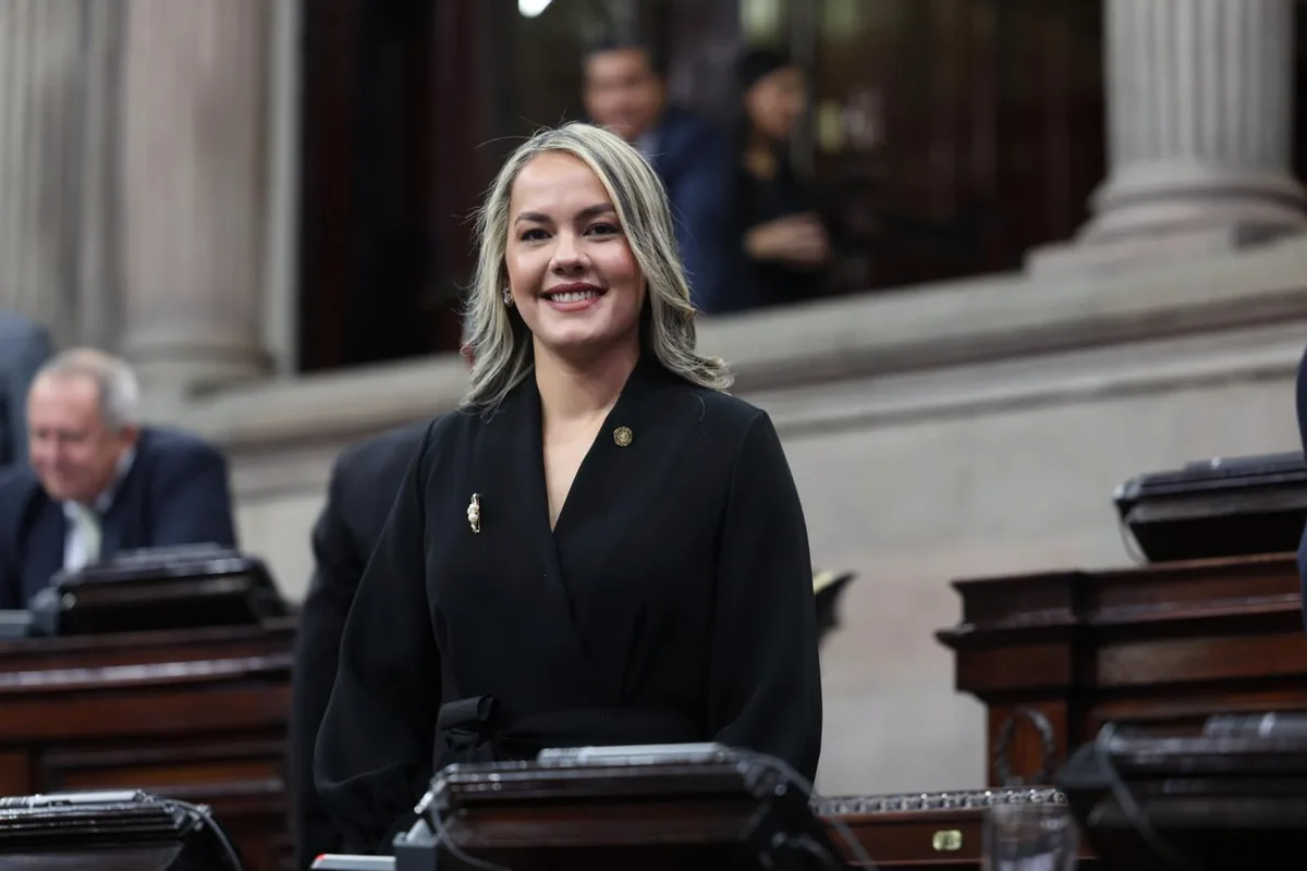 El Congreso de Guatemala juramentó a Ivanna Bonilla Oliva como diputada, una exreina de belleza de Chiquimula