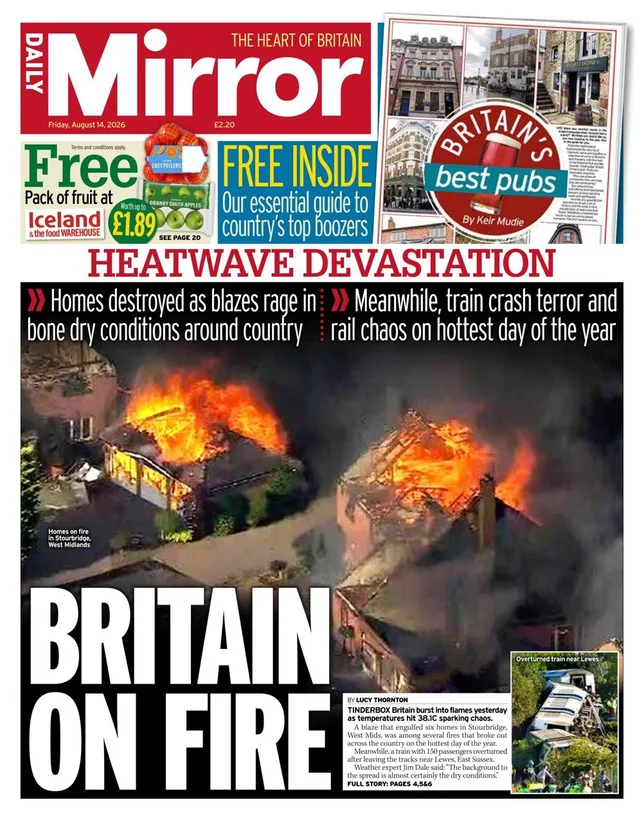 Un train couché et des maisons en feu pour le jour le plus chaud au Royaume-Uni