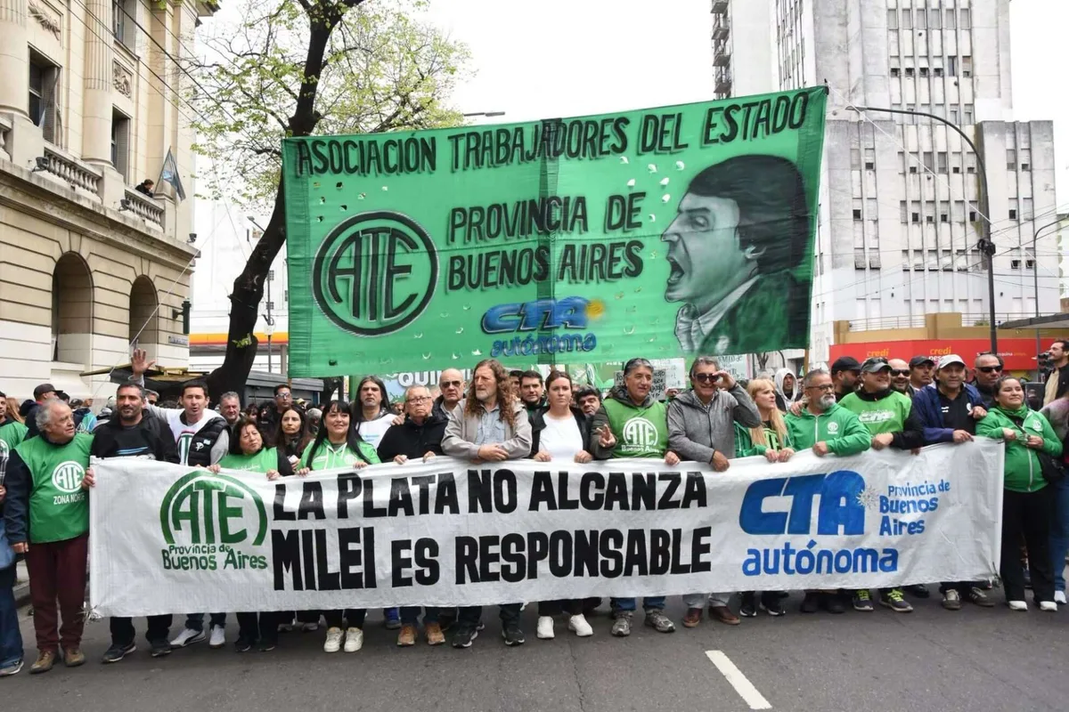 Asociación de Trabajadores de Buenos Aires realizó un paro y movilización en reclamo de mejoras salariales