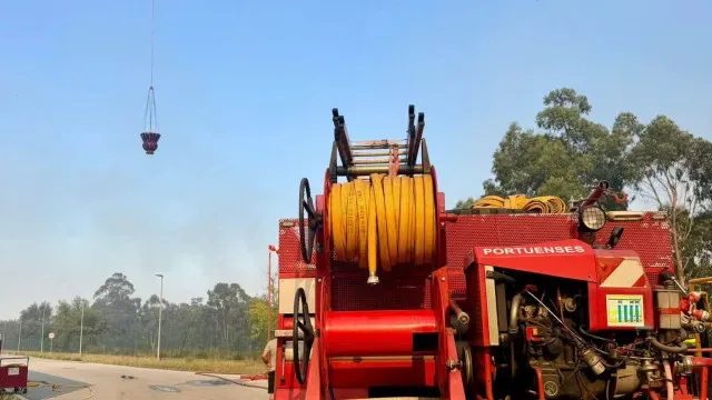 Incêndio consome casa em Santo Tirso e residentes alojados por familiares