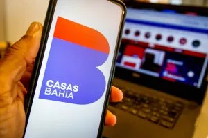 Casas Bahia (BHIA3) aumenta prejuízo para R$ 978 mi no 2º trimestre