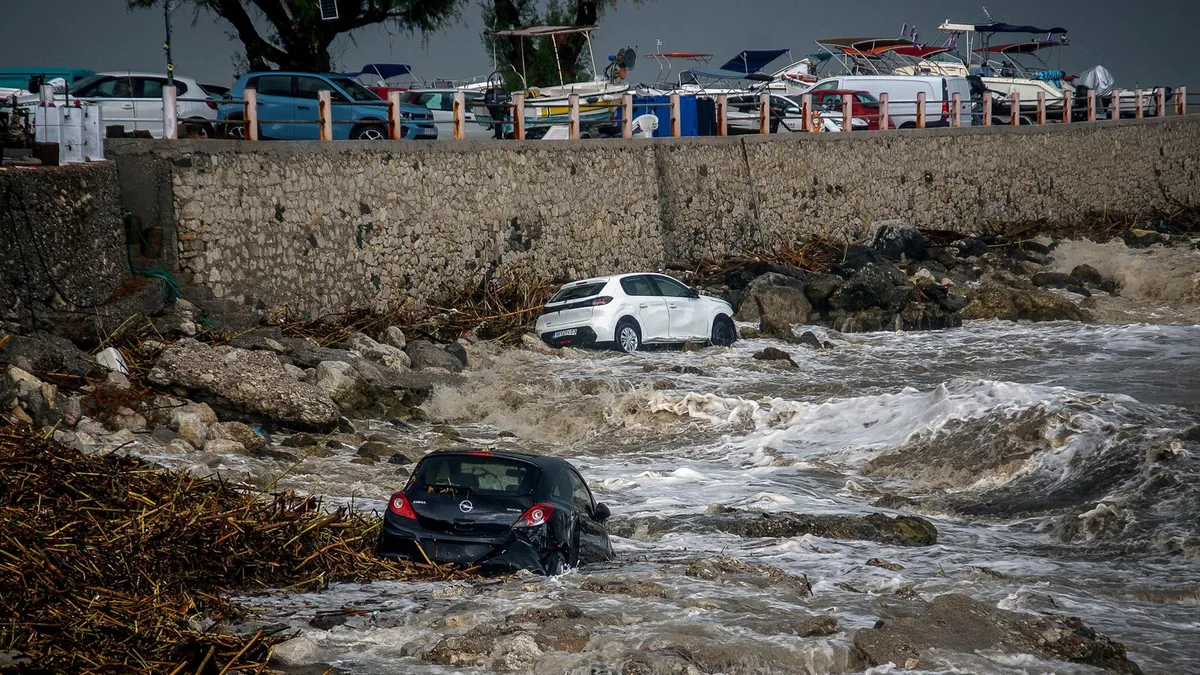 Schwere Schäden nach Unwetter auf Rhodos