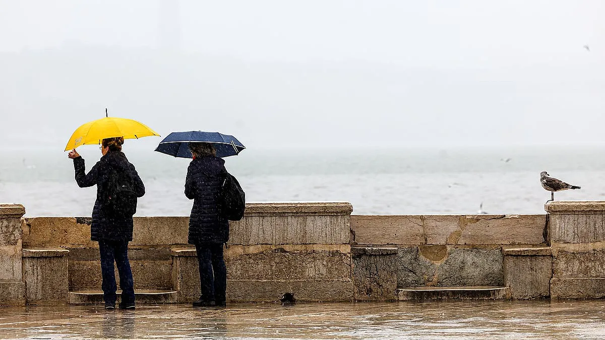 IPMA alerta para chuva forte, trovoada e granizo no interior do país até segunda-feira