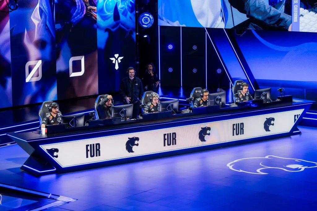 Worlds 2026: De virada, FURIA vence e elimina a Cloud9 na Fase de Entrada