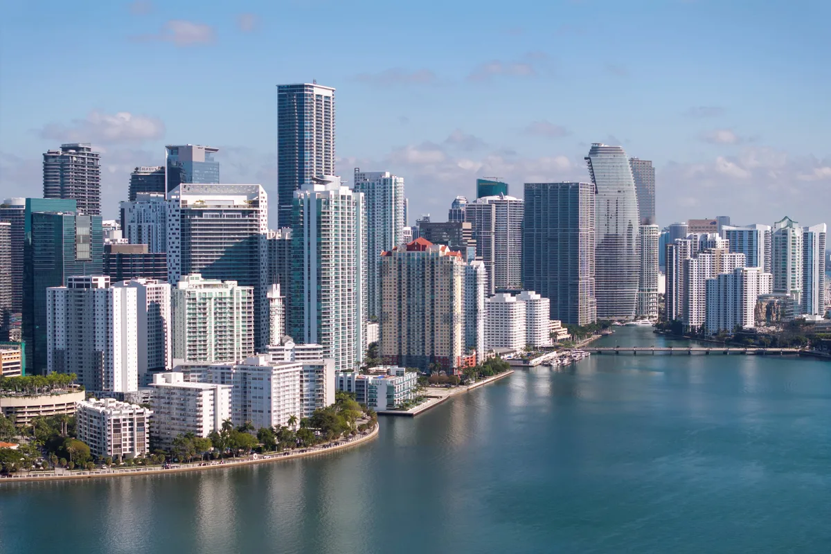 Las ventas de viviendas en Miami-Dade alcanzan el mayor nivel desde 2024 tras 11 meses de subas consecutivas