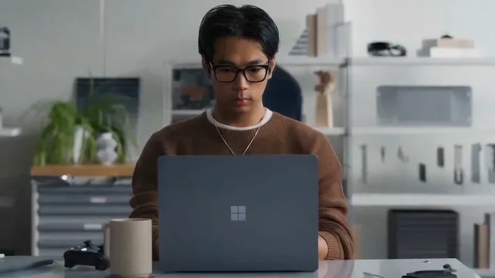 Microsoft anuncia novos chips de IA próprios; empresa visa eficiência de custos
