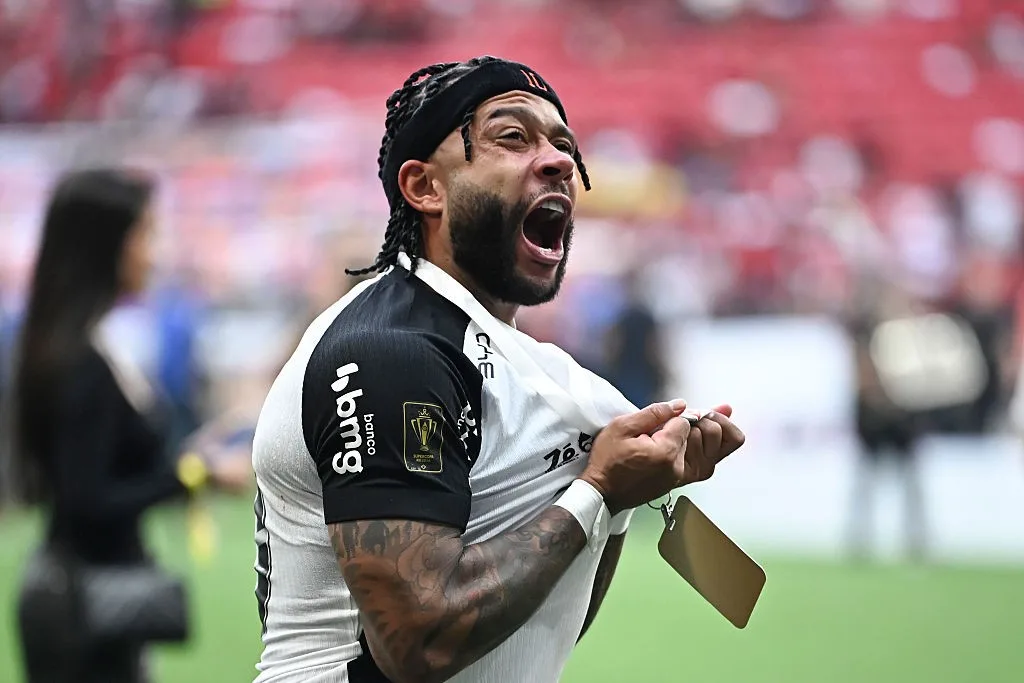 Memphis Depay deixa o Corinthians após menos dois anos no clube