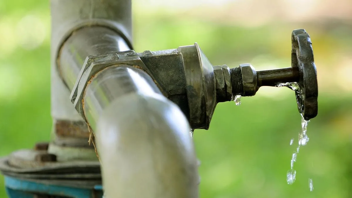 Replacement of leaky pipes in western areas of Kochi to get priority
