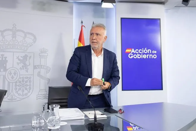 Torres comparece hoy en el Congreso para explicar su papel como "mando único" en Ceuta y los recursos disponibles