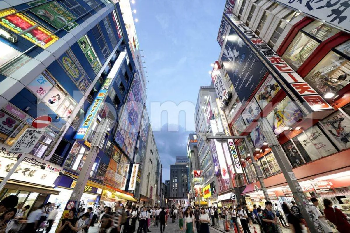 Sentiment turns positive among big Japanese firms in July-September