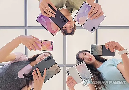 2분기 소형 OLED 출하량 2억3천만개, 4.6%↓…삼성D 점유율 40%