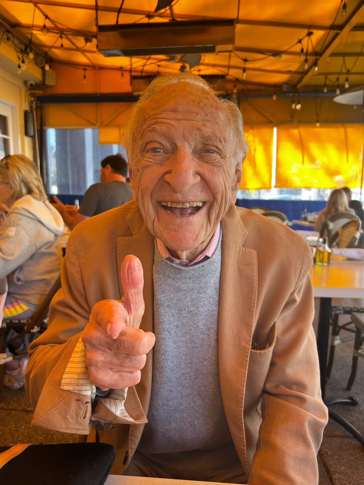 Gene Schwam, Veteran Hollywood Publicist to Elvis Presley, Julie Andrews and More, Dies at 96