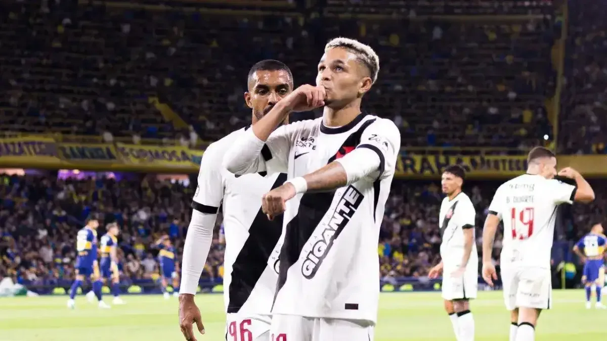 Vasco supera expulsão, vence Boca e se aproxima da final da Sul-Americana