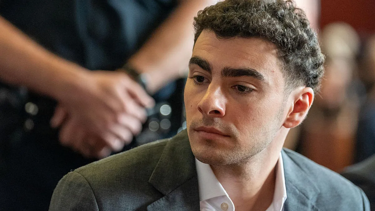 Luigi Mangione Prepared to Plead Guilty to Federal Charges, He Tells Judge
