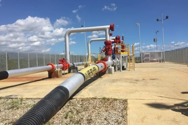 Exigen beneficios para trabajadores tras acuerdo petrolero