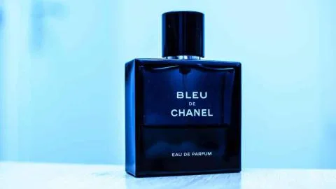 Fragancias masculinas por menos de 30€ que duran todo el día