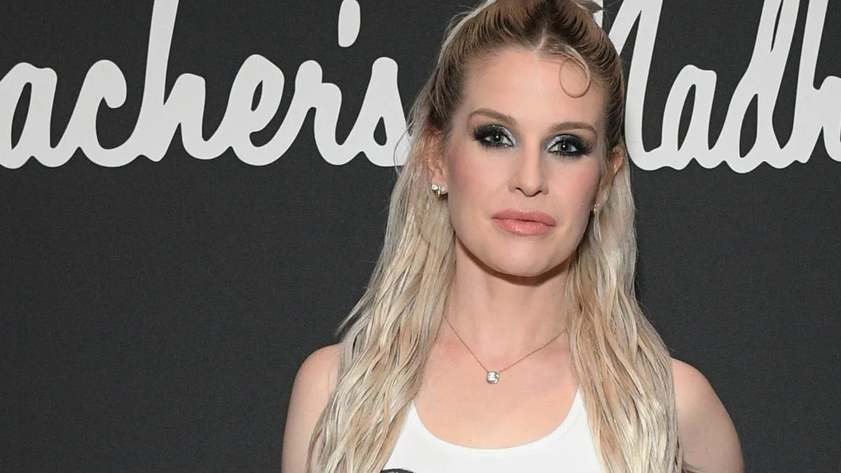 Kelly Osbourne admits she 'started drinking again' after Ozzy's death